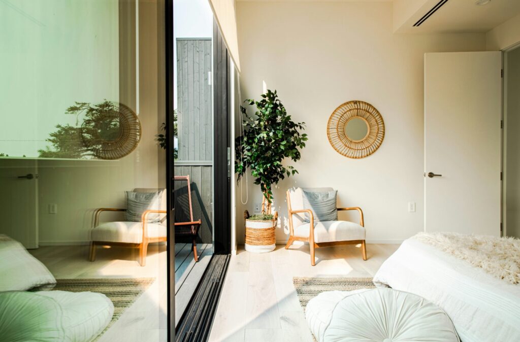 Selling Your Home: Budget-Friendly Home Staging Tips