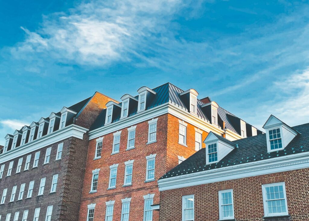 A Homebuyer's Guide: Making an Offer on a Daventry Property